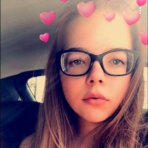 Meet your Posher, Clara